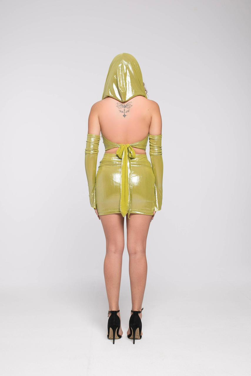 The Madonna Set in Apple