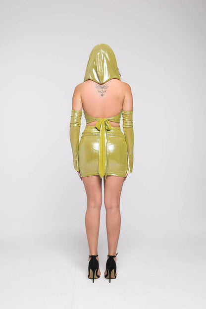 The Madonna Set in Apple