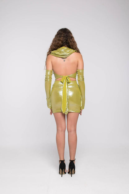 The Madonna Set in Apple